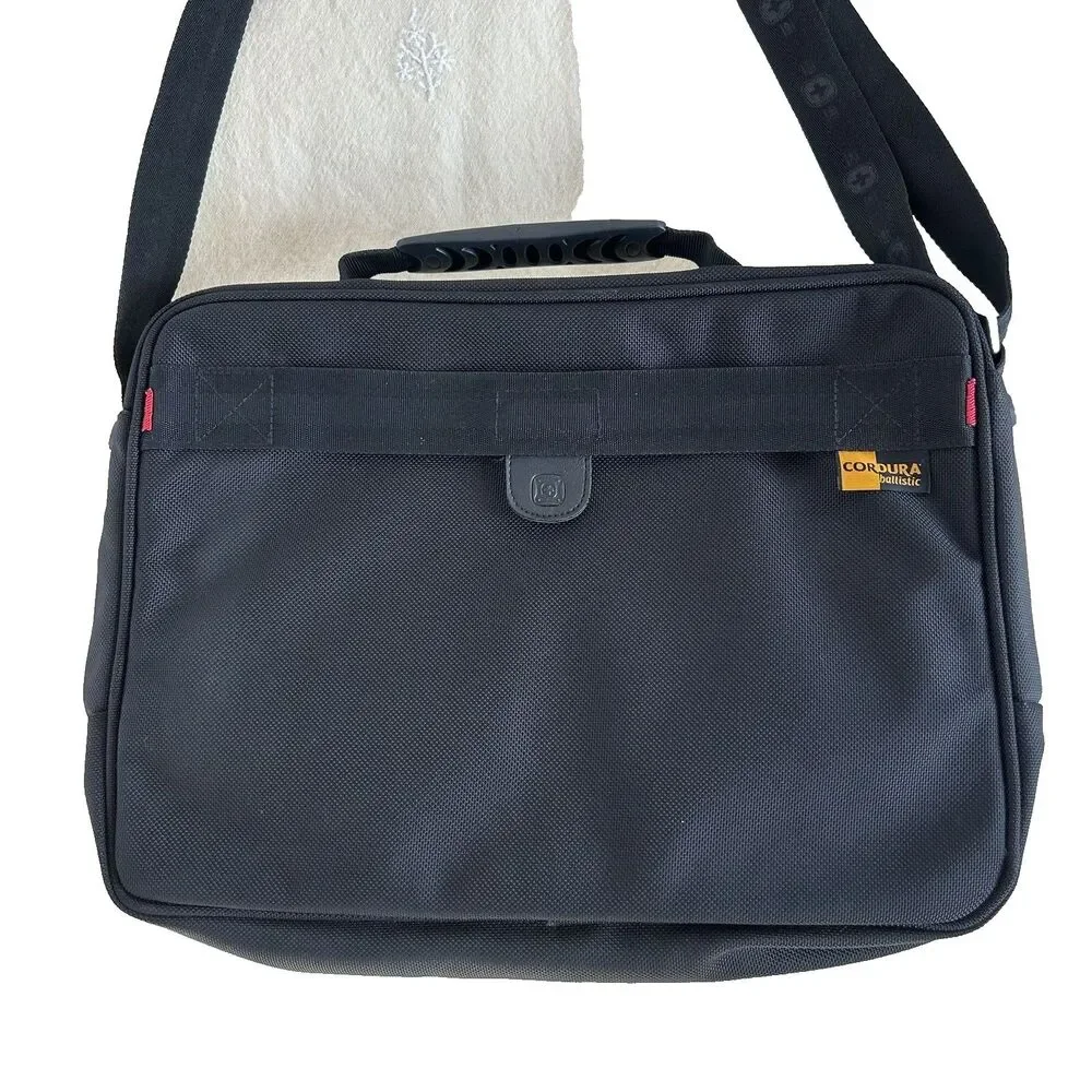 WENGER SWISSGEAR SIERRA COMPUTER CASE LAPTOP Messenger Swiss Cordura Ballistic